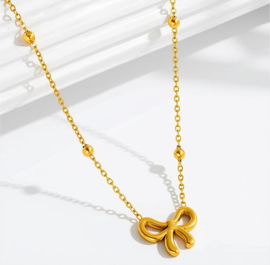Loulu bowknot pendant necklace