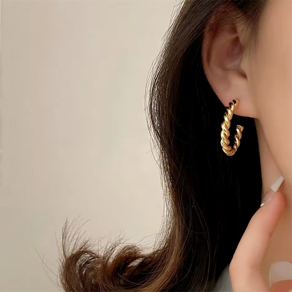 vintage twisted hoop Earings