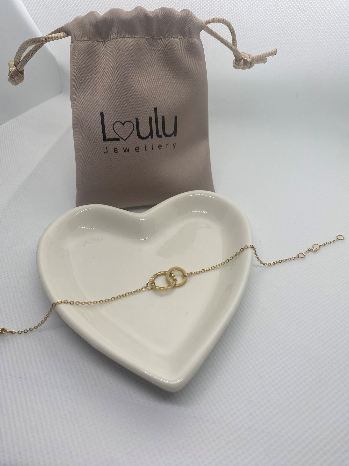 Loulu Circle Dainty Bracelet