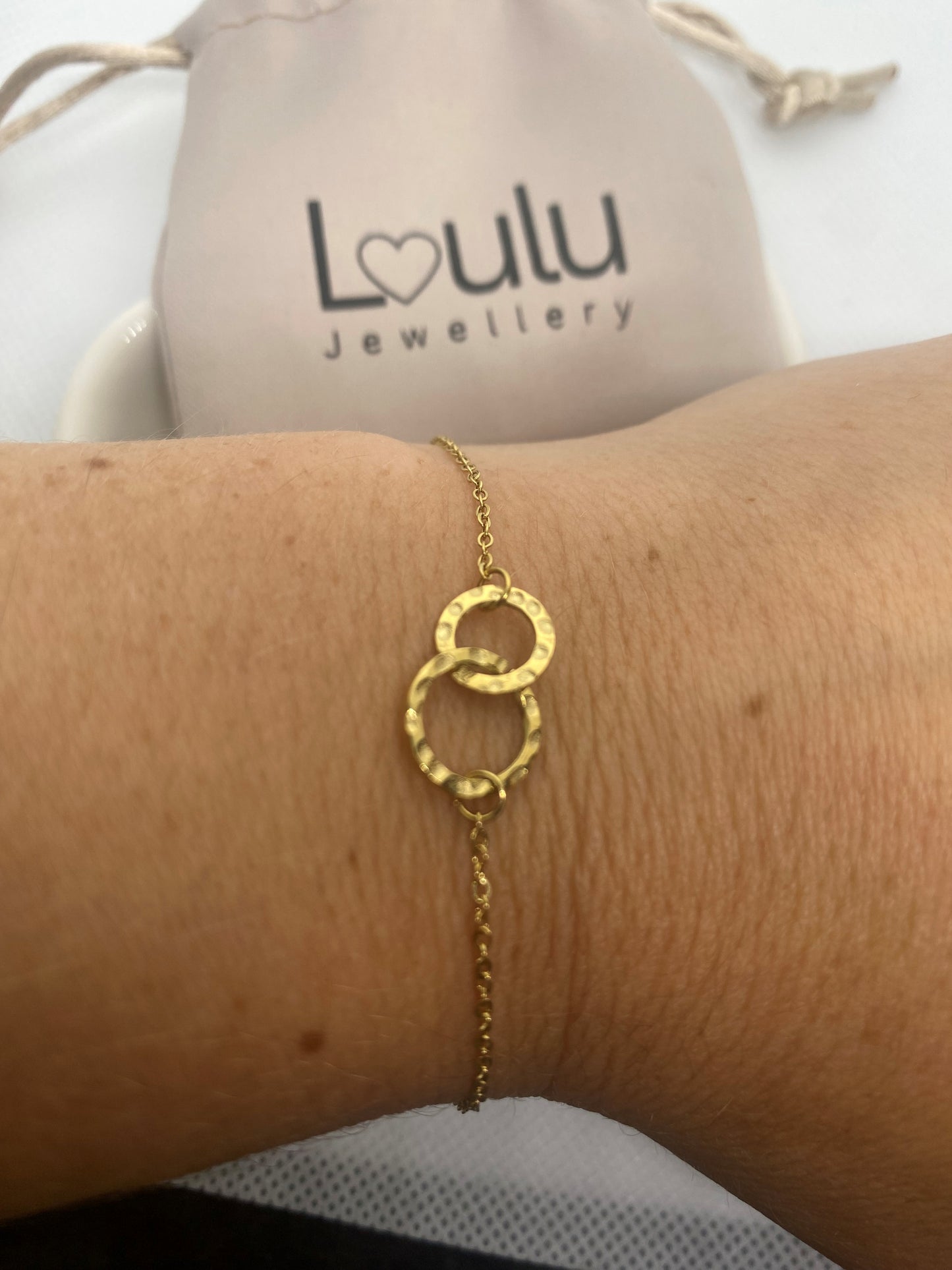Loulu Circle Dainty Bracelet