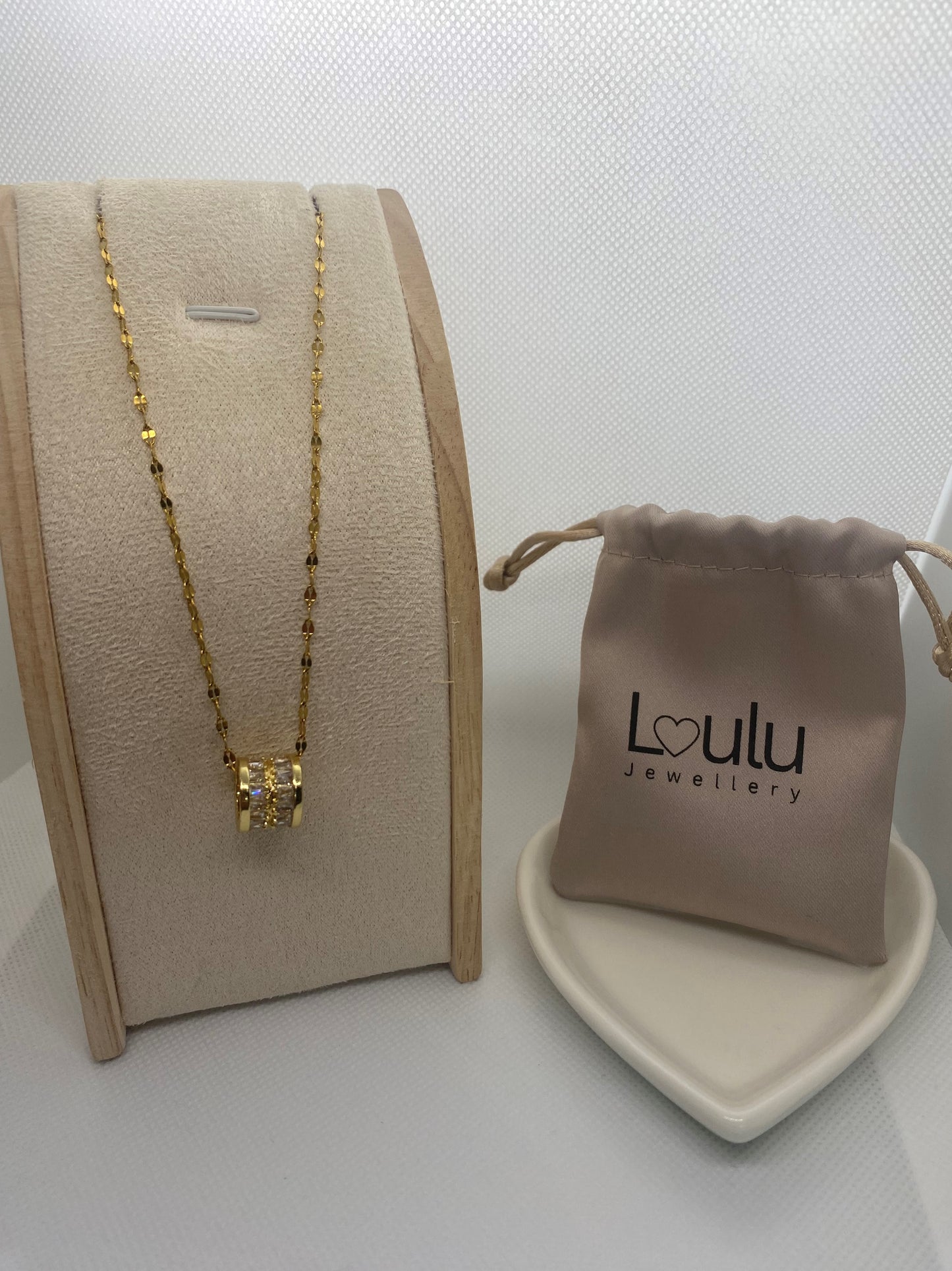 Loulu 3 Colour Round Pendant