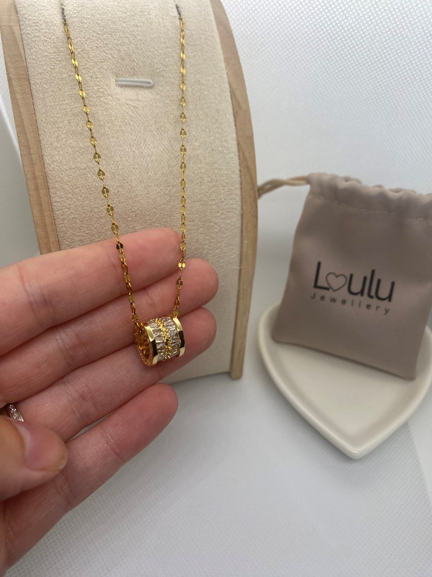 Loulu 3 Colour Round Pendant