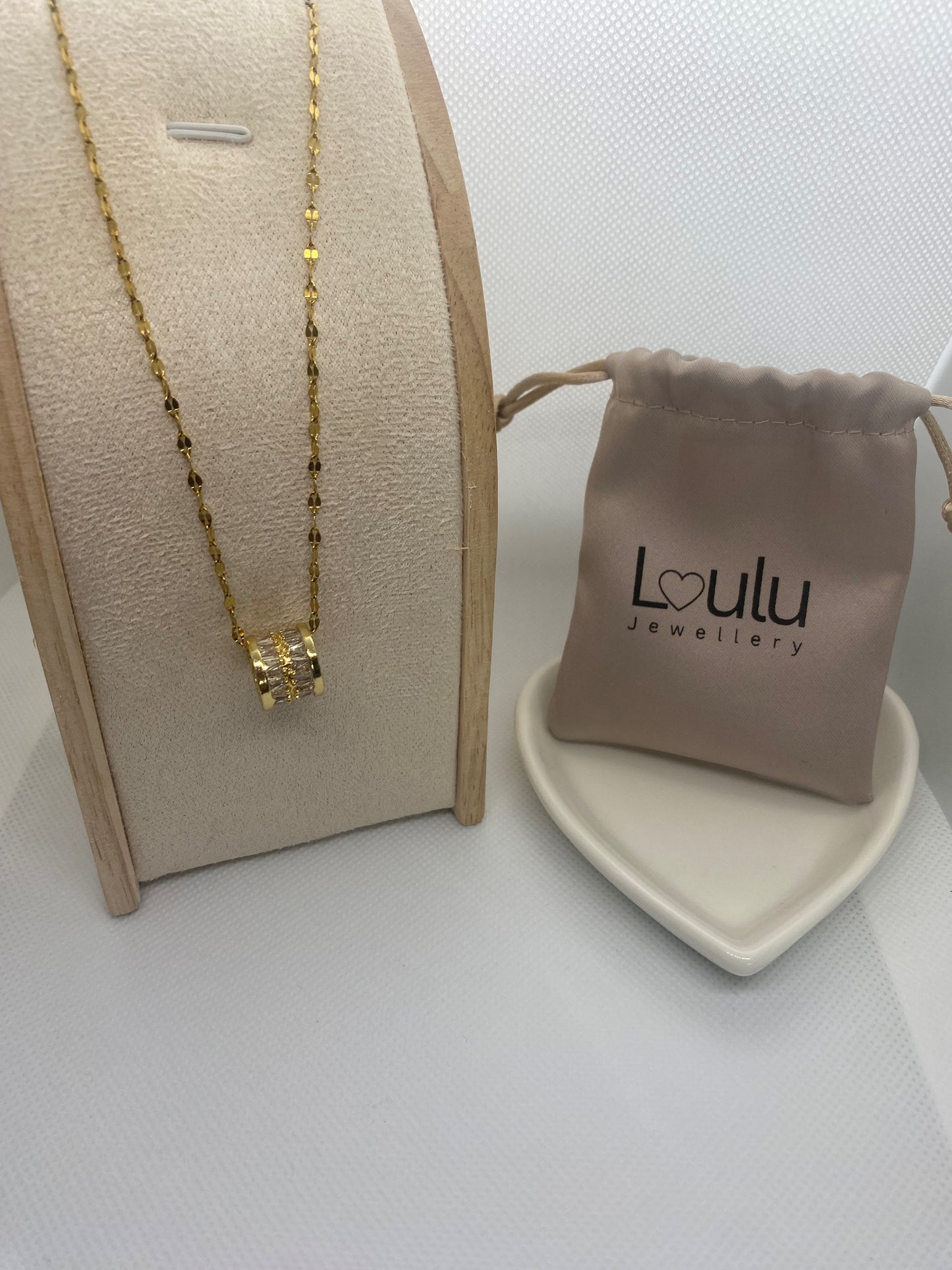 Loulu 3 Colour Round Pendant