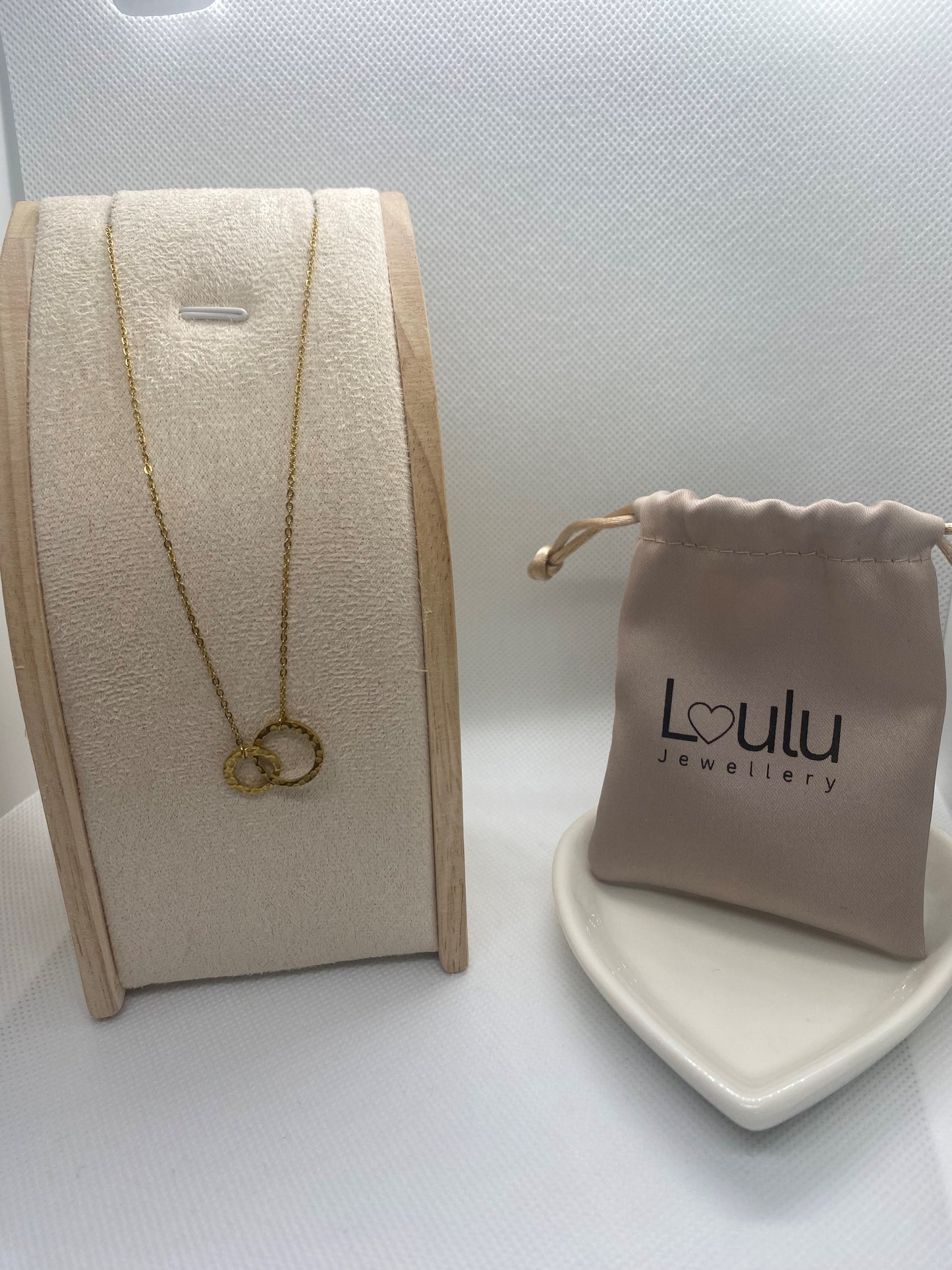 Loulu Dainty Circle necklace
