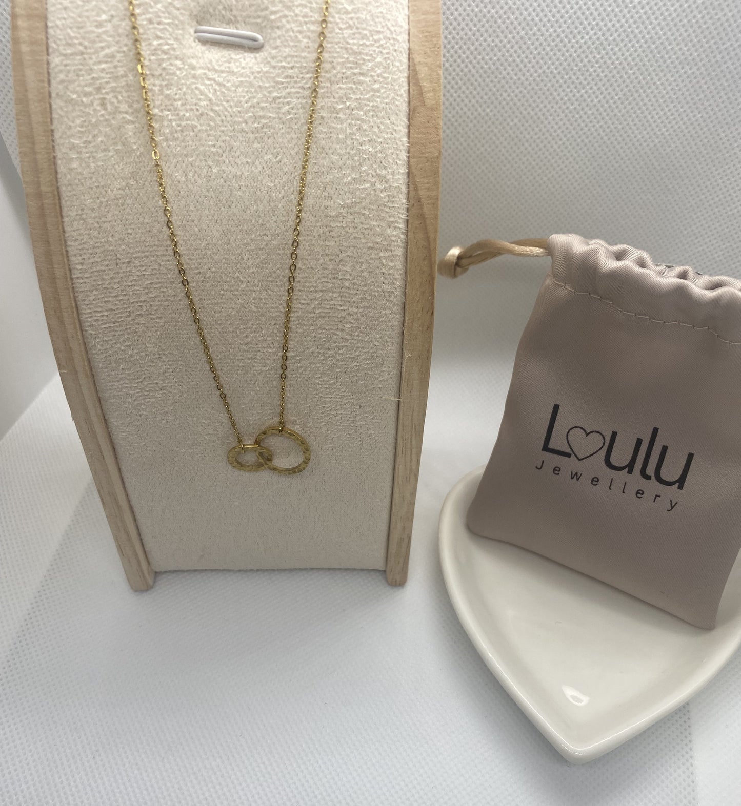 Loulu Dainty Circle necklace