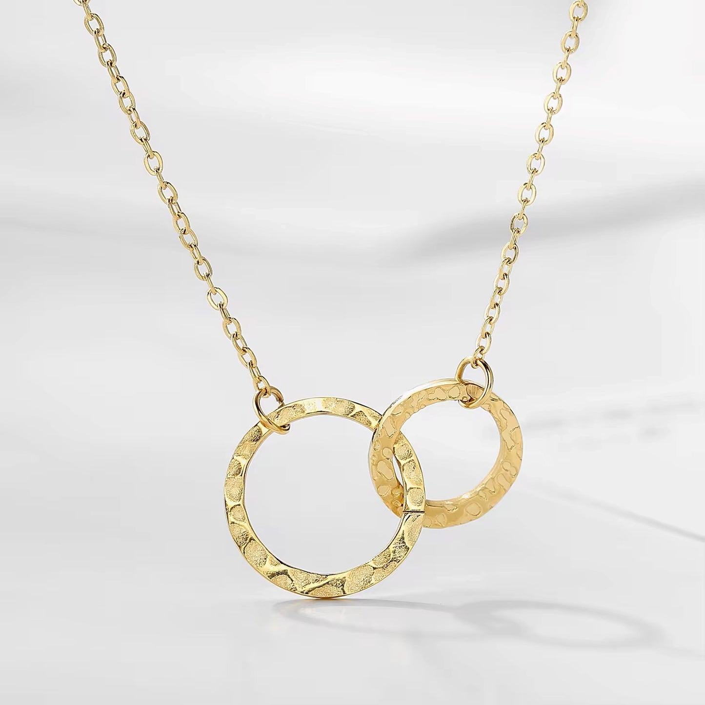 Loulu Dainty Circle necklace